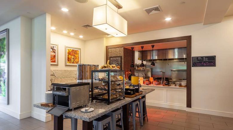 <b>Hilton Garden Inn Martinsburg Restaurant</b>. Images powered by <a href="https://iceportal.shijigroup.com/" title="IcePortal" target="_blank">IcePortal</a>.
