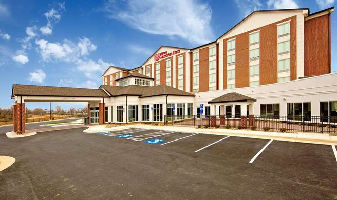 Hilton Garden Inn Martinsburg Exterior