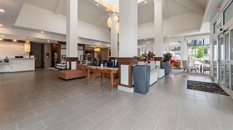 Hilton Garden Inn Martinsburg Lobby