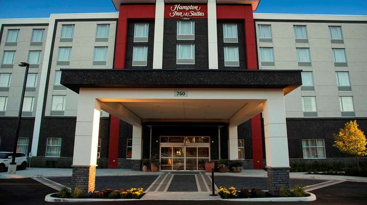 Hampton Inn & Suites Thunder Bay Exterior