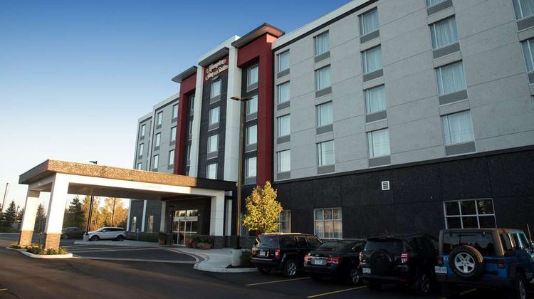 Hampton Inn & Suites Thunder Bay Exterior