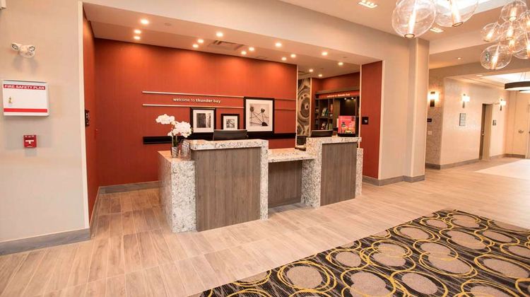 Hampton Inn & Suites Thunder Bay Lobby