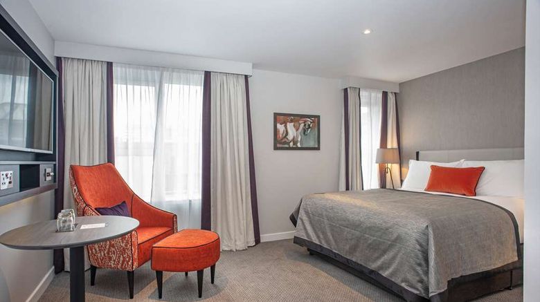 <b>Ten Hill Place, BW Premier Collection Room</b>. Images powered by <a href="https://iceportal.shijigroup.com/" title="IcePortal" target="_blank">IcePortal</a>.