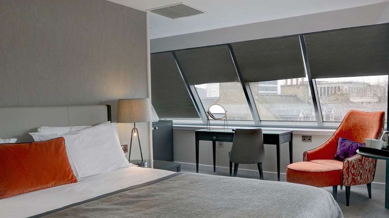 <b>Ten Hill Place, BW Premier Collection Room</b>. Images powered by <a href="https://iceportal.shijigroup.com/" title="IcePortal" target="_blank">IcePortal</a>.