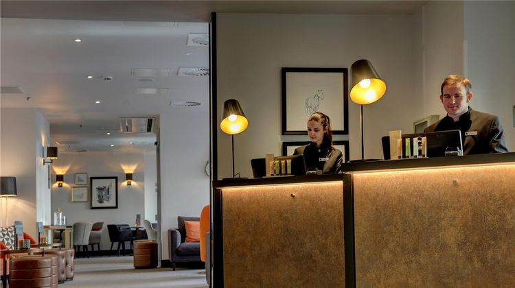 Ten Hill Place, BW Premier Collection Lobby