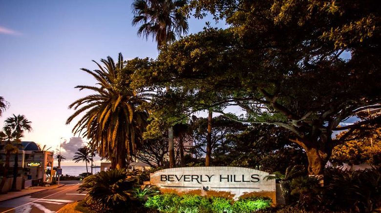 <b>Beverly Hills Hotel Exterior</b>. Images powered by <a href="https://iceportal.shijigroup.com/" title="IcePortal" target="_blank">IcePortal</a>.