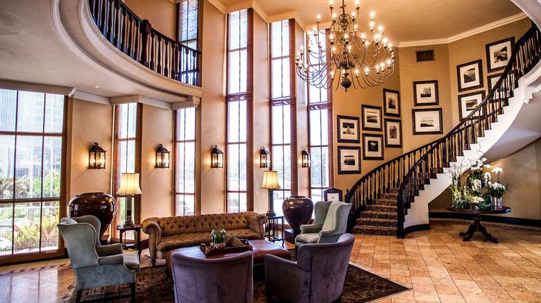 <b>Beverly Hills Hotel Lobby</b>. Images powered by <a href="https://iceportal.shijigroup.com/" title="IcePortal" target="_blank">IcePortal</a>.