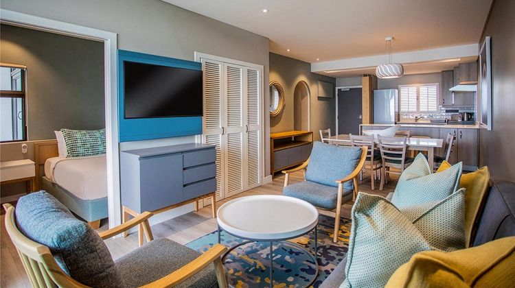 Cabana Beach Resort Suite