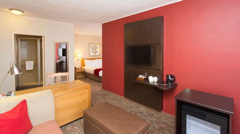 <b>Garden Court Nelson Mandela Blvd Room</b>. Images powered by <a href="https://iceportal.shijigroup.com/" title="IcePortal" target="_blank">IcePortal</a>.