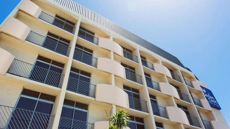 Garden Court Nelson Mandela Blvd Exterior