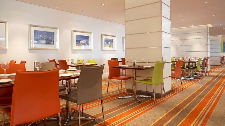 <b>Garden Court Nelson Mandela Blvd Restaurant</b>. Images powered by <a href="https://iceportal.shijigroup.com/" title="IcePortal" target="_blank">IcePortal</a>.