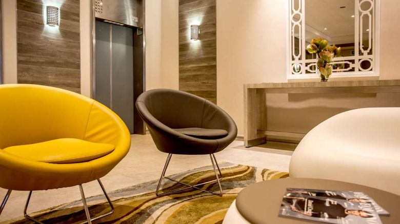 <b>Garden Court South Beach Lobby</b>. Images powered by <a href="https://iceportal.shijigroup.com/" title="IcePortal" target="_blank">IcePortal</a>.