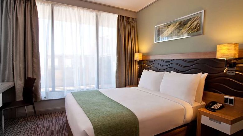 <b>Garden Court Umhlanga Room</b>. Images powered by <a href="https://iceportal.shijigroup.com/" title="IcePortal" target="_blank">IcePortal</a>.