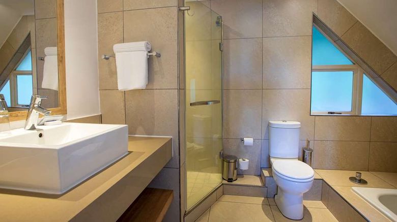 <b>Pine Lake Resort Room</b>. Images powered by <a href="https://iceportal.shijigroup.com/" title="IcePortal" target="_blank">IcePortal</a>.