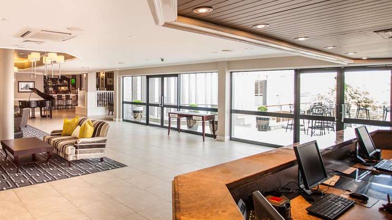 <b>Riverside Sun Lobby</b>. Images powered by <a href="https://iceportal.shijigroup.com/" title="IcePortal" target="_blank">IcePortal</a>.