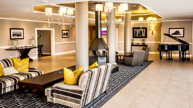 <b>Riverside Sun Lobby</b>. Images powered by <a href="https://iceportal.shijigroup.com/" title="IcePortal" target="_blank">IcePortal</a>.