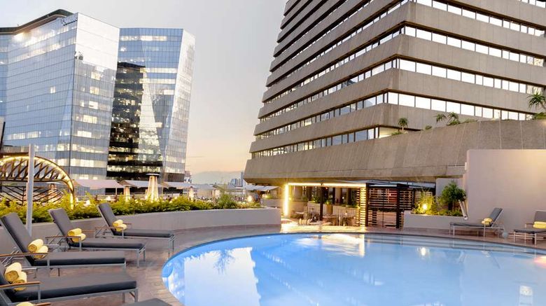 <b>Sandton Sun and Towers Pool</b>. Images powered by <a href="https://iceportal.shijigroup.com/" title="IcePortal" target="_blank">IcePortal</a>.
