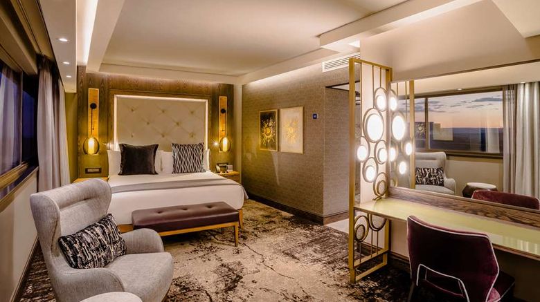 <b>Sandton Sun and Towers Suite</b>. Images powered by <a href="https://iceportal.shijigroup.com/" title="IcePortal" target="_blank">IcePortal</a>.