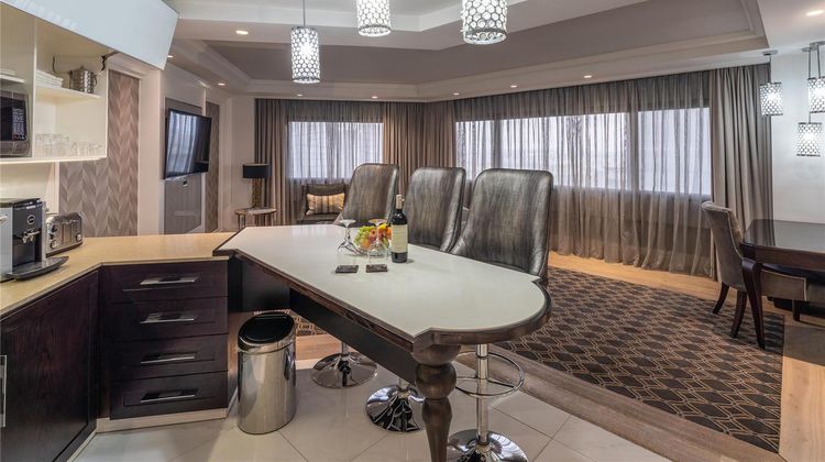 Sandton Sun and Towers Suite