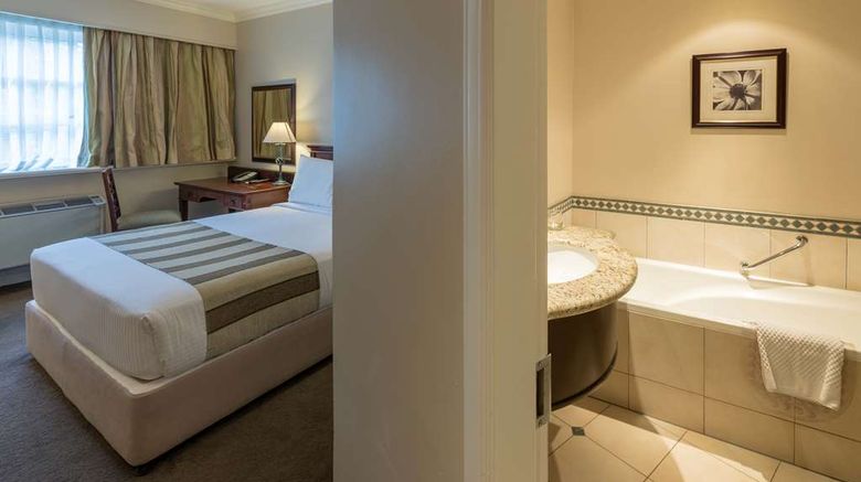 <b>Southern Sun Mbombela Room</b>. Images powered by <a href="https://iceportal.shijigroup.com/" title="IcePortal" target="_blank">IcePortal</a>.