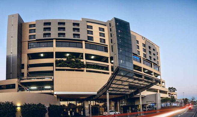 Southern Sun Hyde Park Sandton Exterior