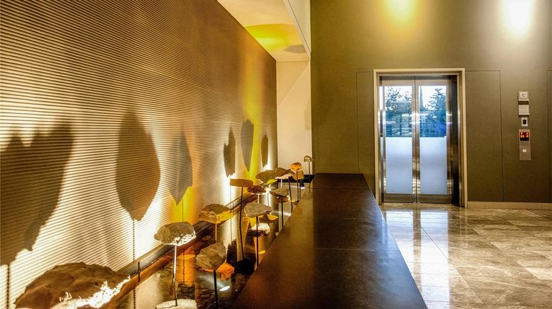<b>Southern Sun Hyde Park Sandton Lobby</b>. Images powered by <a href="https://iceportal.shijigroup.com/" title="IcePortal" target="_blank">IcePortal</a>.