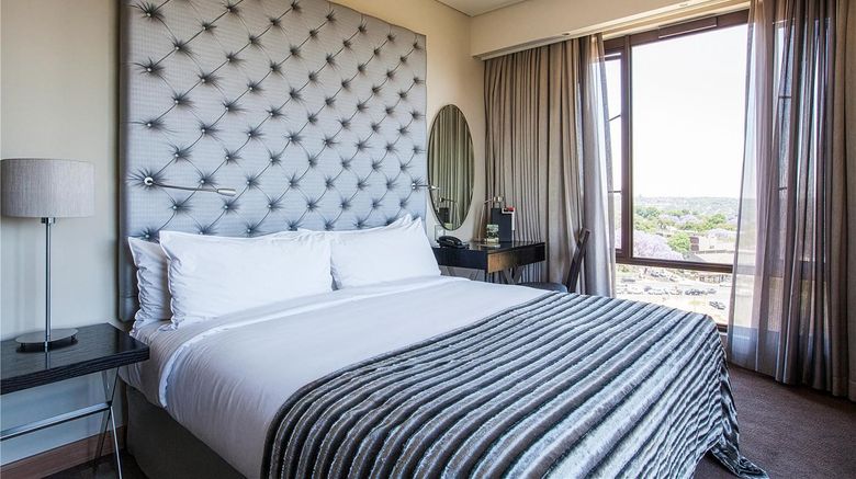 <b>Southern Sun Hyde Park Sandton Suite</b>. Images powered by <a href="https://iceportal.shijigroup.com/" title="IcePortal" target="_blank">IcePortal</a>.