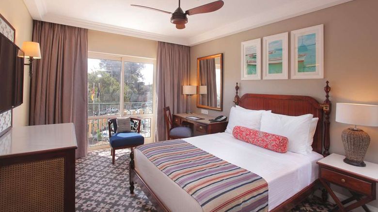 <b>Southern Sun Maputo Room</b>. Images powered by <a href="https://iceportal.shijigroup.com/" title="IcePortal" target="_blank">IcePortal</a>.