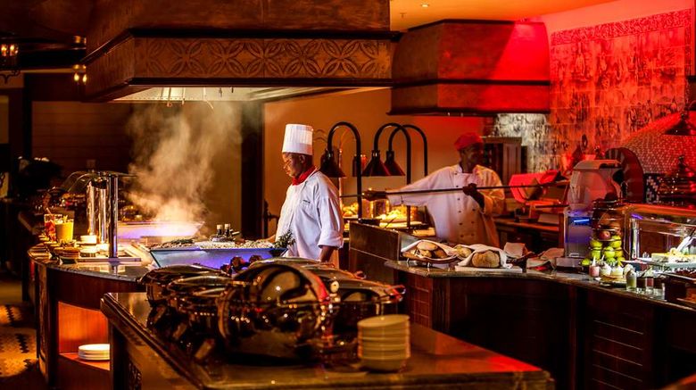 <b>Southern Sun Maputo Restaurant</b>. Images powered by <a href="https://iceportal.shijigroup.com/" title="IcePortal" target="_blank">IcePortal</a>.