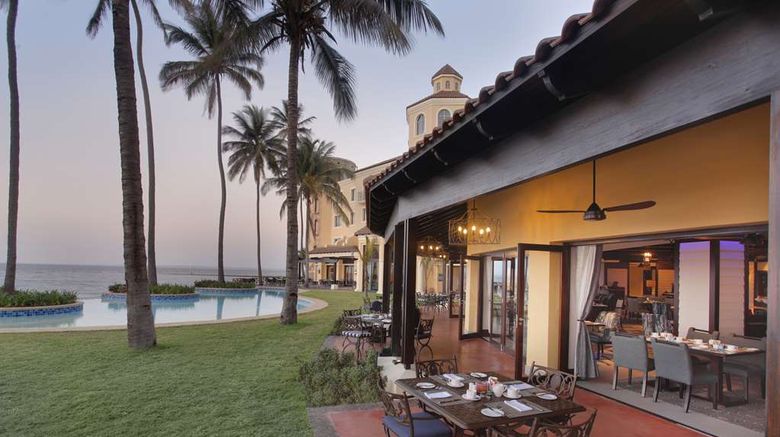 <b>Southern Sun Maputo Restaurant</b>. Images powered by <a href="https://iceportal.shijigroup.com/" title="IcePortal" target="_blank">IcePortal</a>.