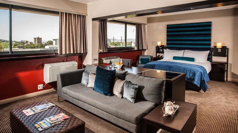 <b>Southern Sun Newlands Suite</b>. Images powered by <a href="https://iceportal.shijigroup.com/" title="IcePortal" target="_blank">IcePortal</a>.