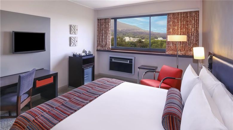 <b>Southern Sun Newlands Room</b>. Images powered by <a href="https://iceportal.shijigroup.com/" title="IcePortal" target="_blank">IcePortal</a>.