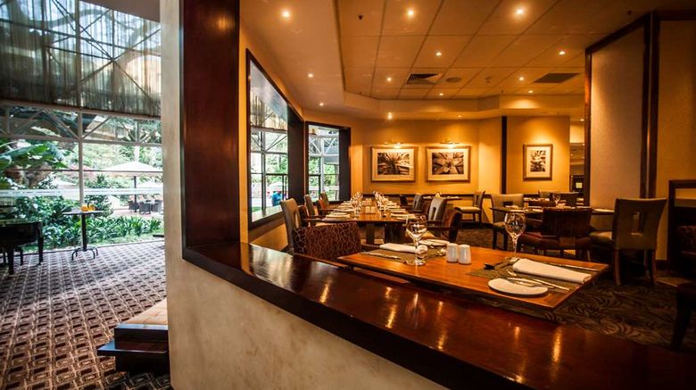 <b>Southern Sun Pretoria Restaurant</b>. Images powered by <a href="https://iceportal.shijigroup.com/" title="IcePortal" target="_blank">IcePortal</a>.