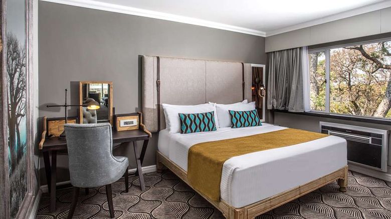 <b>Southern Sun Ridgeway Suite</b>. Images powered by <a href="https://iceportal.shijigroup.com/" title="IcePortal" target="_blank">IcePortal</a>.