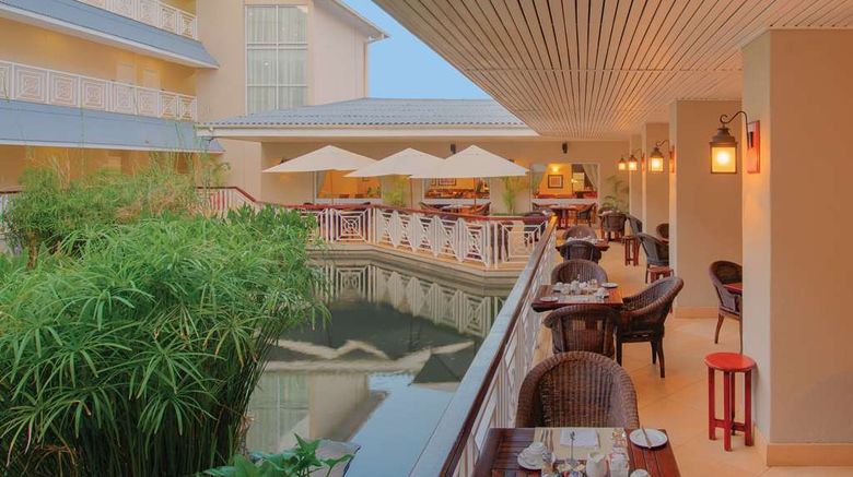 <b>Southern Sun Ridgeway Restaurant</b>. Images powered by <a href="https://iceportal.shijigroup.com/" title="IcePortal" target="_blank">IcePortal</a>.