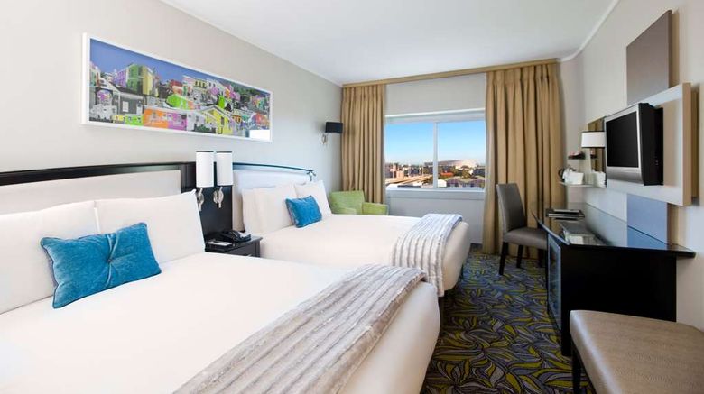 <b>Southern Sun Waterfront Cape Town Room</b>. Images powered by <a href="https://iceportal.shijigroup.com/" title="IcePortal" target="_blank">IcePortal</a>.