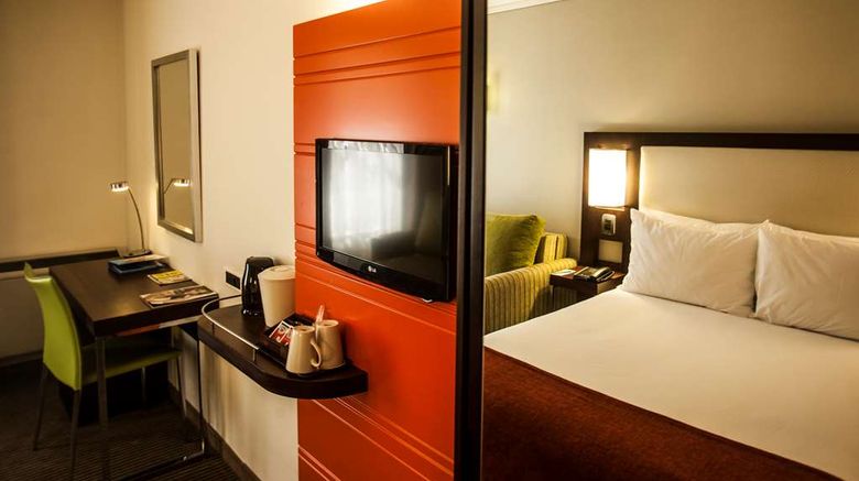 <b>StayEasy Eastgate Room</b>. Images powered by <a href="https://iceportal.shijigroup.com/" title="IcePortal" target="_blank">IcePortal</a>.