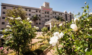 StayEasy Eastgate