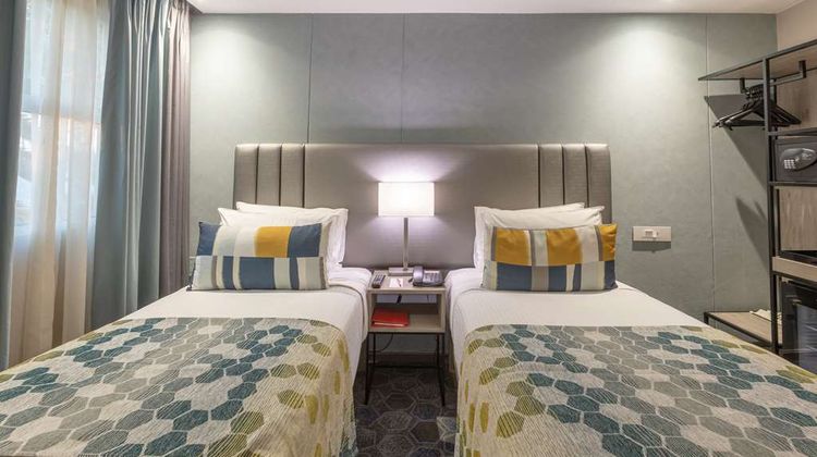 StayEasy Mbombela Room