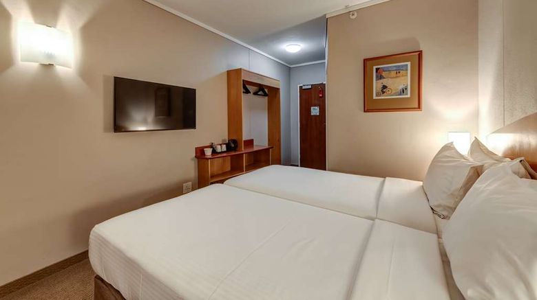 <b>StayEasy Pretoria Room</b>. Images powered by <a href="https://iceportal.shijigroup.com/" title="IcePortal" target="_blank">IcePortal</a>.