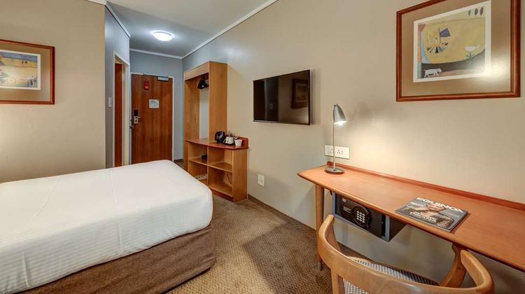 StayEasy Pretoria Room