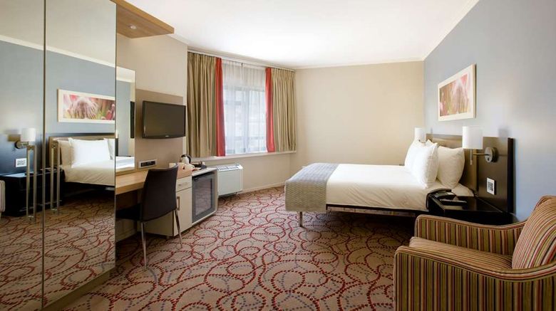 <b>SunSquare Cape Town Gardens Room</b>. Images powered by <a href="https://iceportal.shijigroup.com/" title="IcePortal" target="_blank">IcePortal</a>.