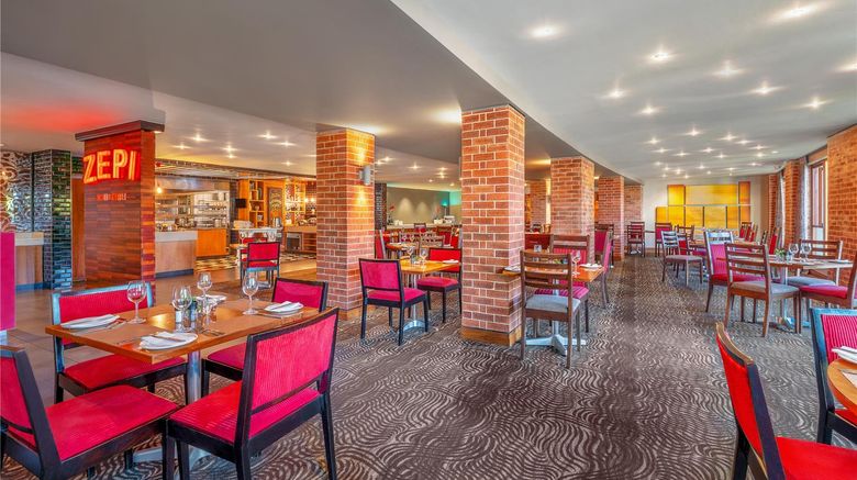 <b>SunSquare Cape Town Gardens Restaurant</b>. Images powered by <a href="https://iceportal.shijigroup.com/" title="IcePortal" target="_blank">IcePortal</a>.