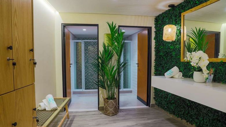 <b>Umhlanga Sands Resort Spa</b>. Images powered by <a href="https://iceportal.shijigroup.com/" title="IcePortal" target="_blank">IcePortal</a>.