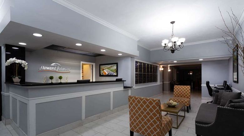 <b>Howard Johnson Waukegan Lobby</b>. Images powered by <a href="https://iceportal.shijigroup.com/" title="IcePortal" target="_blank">IcePortal</a>.