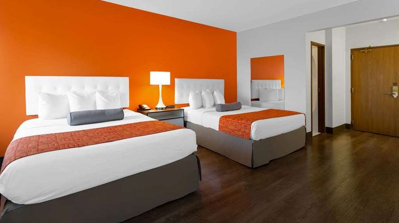 <b>Howard Johnson Waukegan Room</b>. Images powered by <a href="https://iceportal.shijigroup.com/" title="IcePortal" target="_blank">IcePortal</a>.