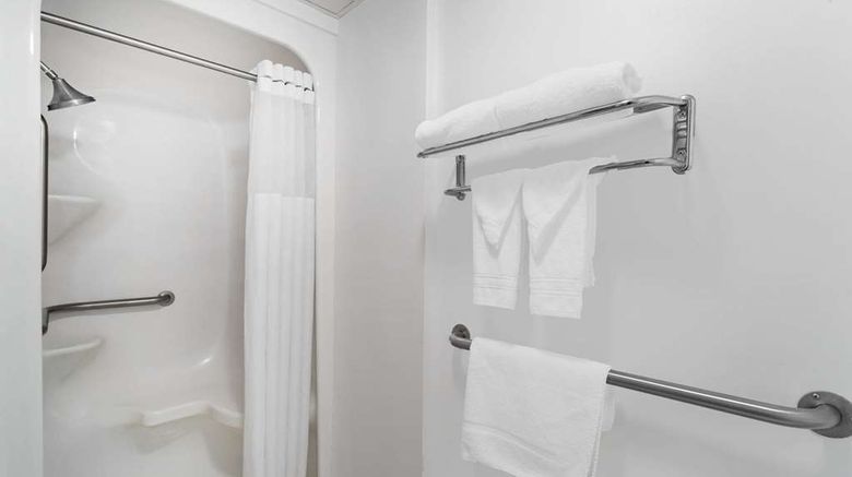 <b>Howard Johnson Waukegan Room</b>. Images powered by <a href="https://iceportal.shijigroup.com/" title="IcePortal" target="_blank">IcePortal</a>.