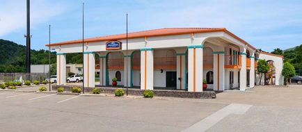 Howard Johnson Lookout Mountain Exterior