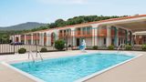 <b>Howard Johnson Lookout Mountain Pool</b>. Images powered by <a href="https://iceportal.shijigroup.com/" title="IcePortal" target="_blank">IcePortal</a>.