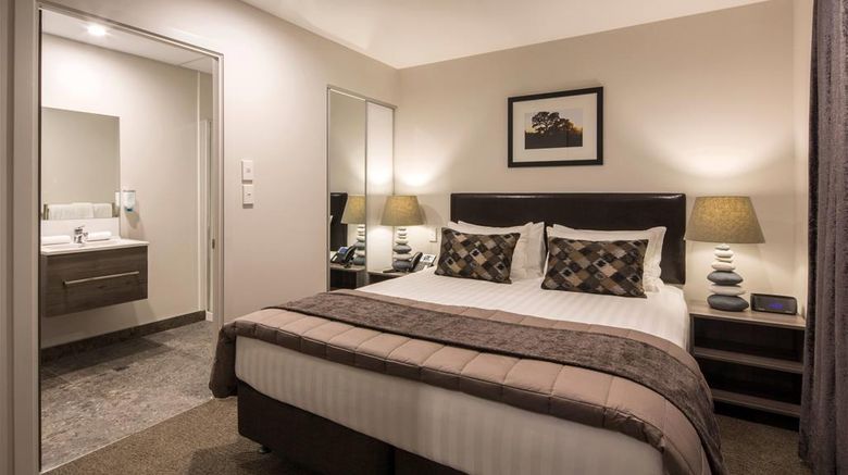 <b>Ramada Hotel & Suites Remarkables Park Suite</b>. Images powered by <a href="https://iceportal.shijigroup.com/" title="IcePortal" target="_blank">IcePortal</a>.